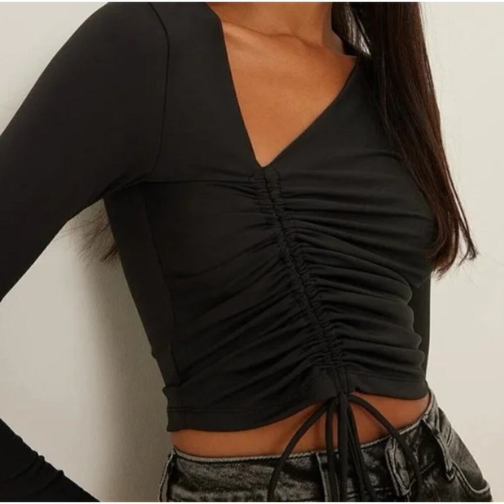 House of Harlow 1960 Black Long Sleeve Asymmetrical Rouched Crop Top - Small